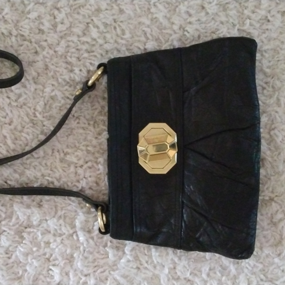 B Makowsky Crossbody Bag. - Picture 2 of 11
